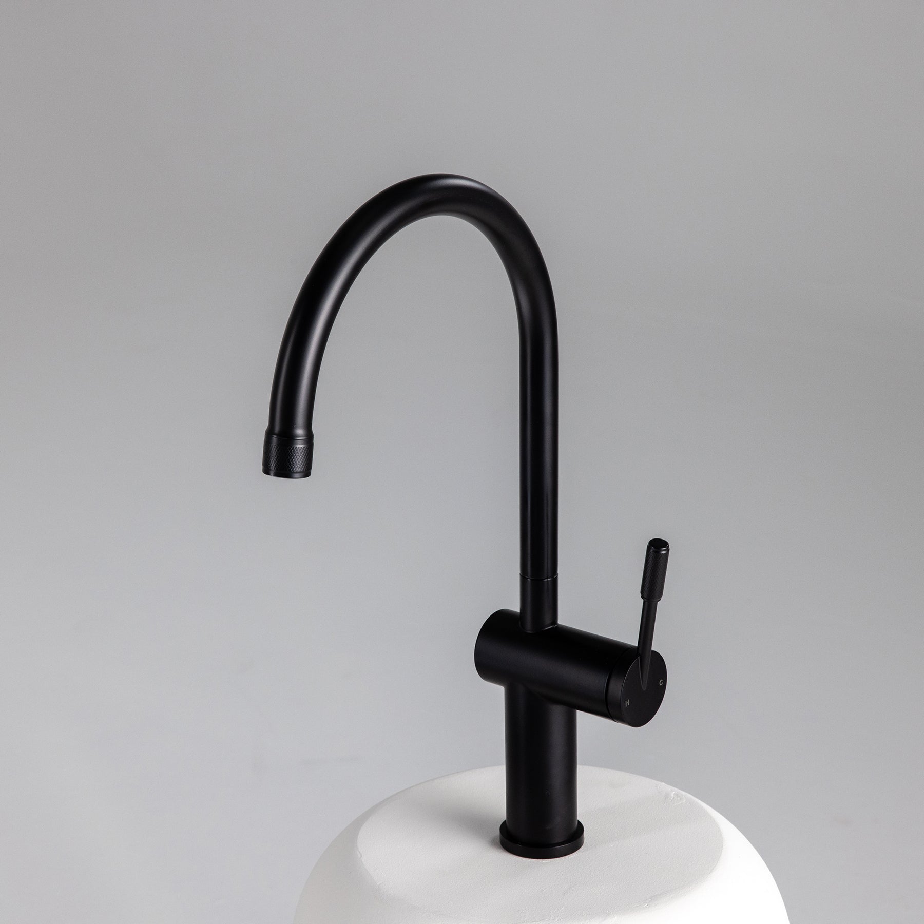 TTBS2 - Sink Mixer Tap - TITAN