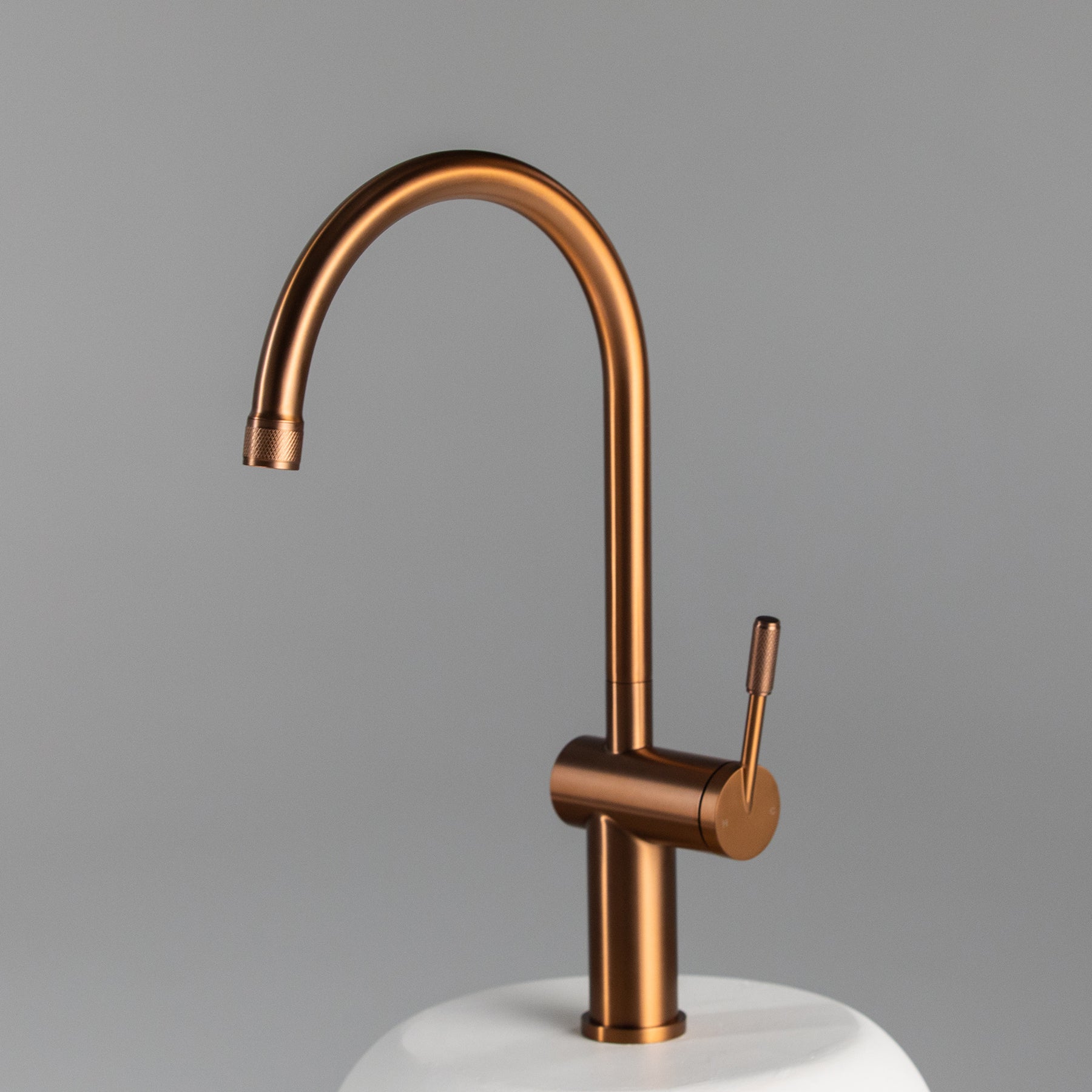 TTRG2 - Sink Mixer Tap - TITAN